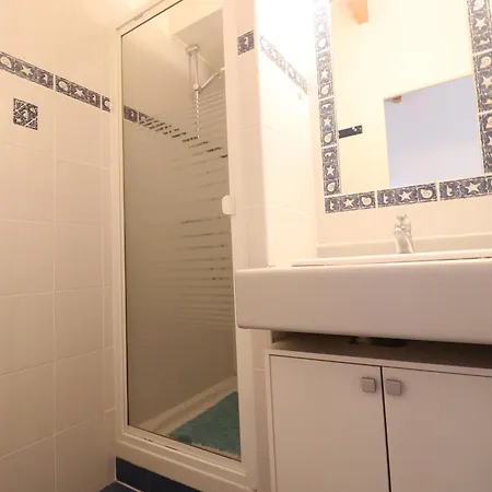 Duplex 2 Pieces Avec Terrasse Et Climatisation, Vue Mer A Sete - Fr-1-472A-311 *